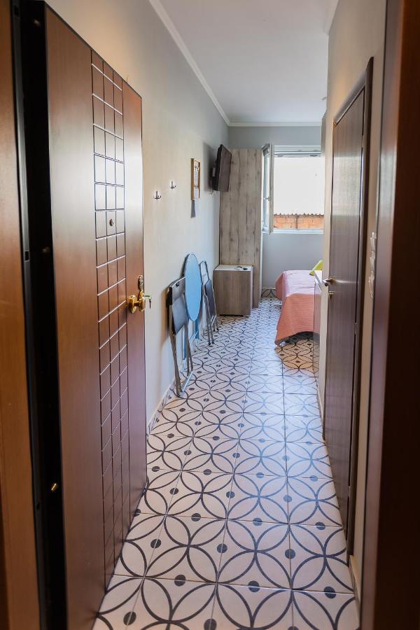Modiano Studios Center-Your Urban Stay Tesalonika Bagian luar foto