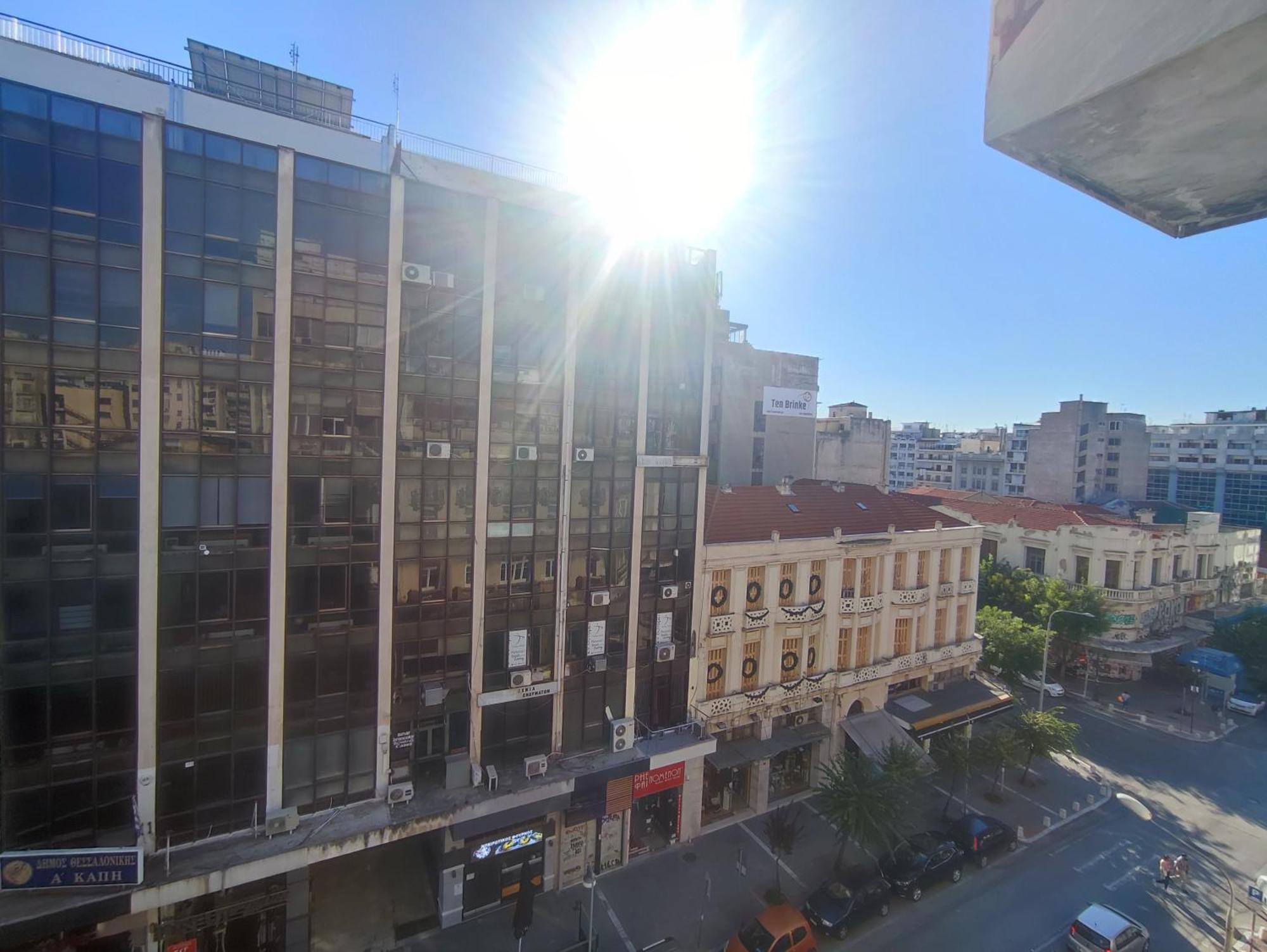 Modiano Studios Center-Your Urban Stay Tesalonika Bagian luar foto