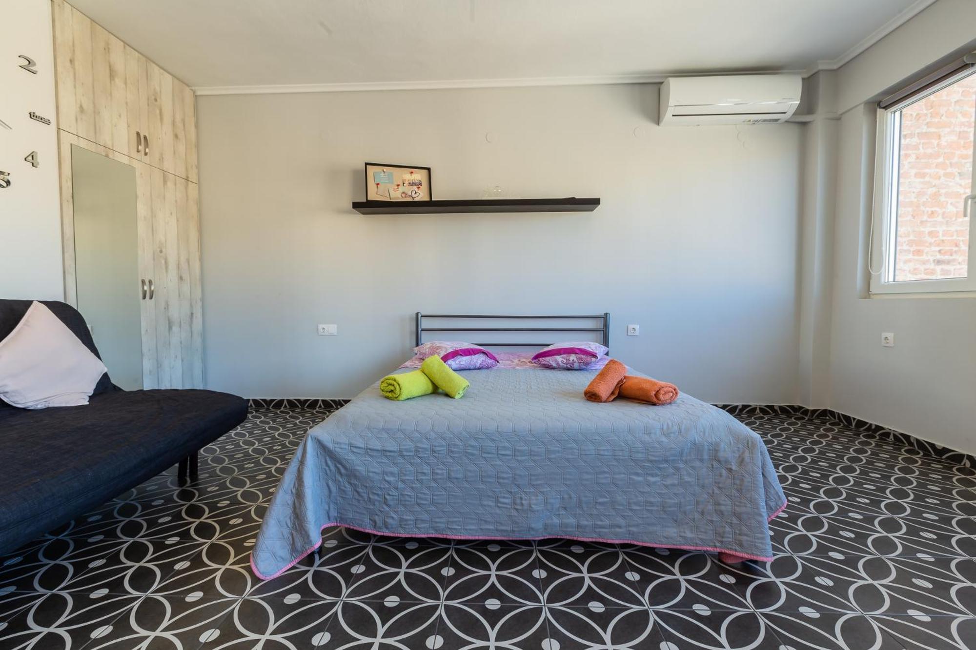 Modiano Studios Center-Your Urban Stay Tesalonika Bagian luar foto